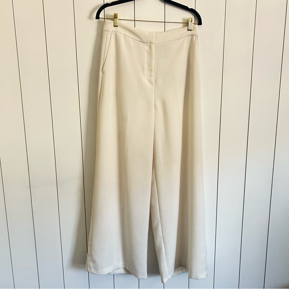 H&M Cream Dress Pants in Woven fabric - Picture 2 of 5